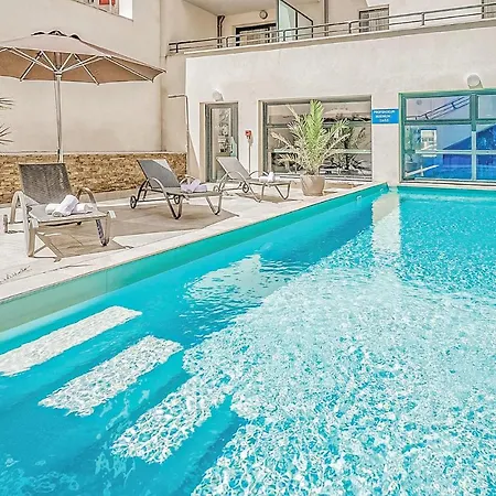 Apartment Les Patios Deugenie Biarritz